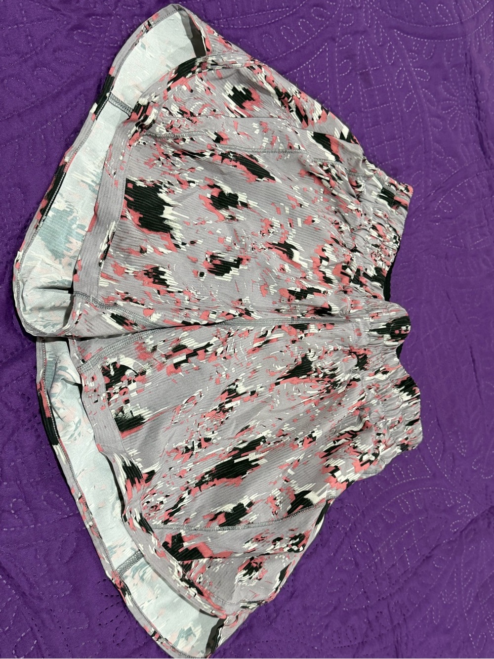 Lululemon Women’s Pink Patterned Pull-On Shorts